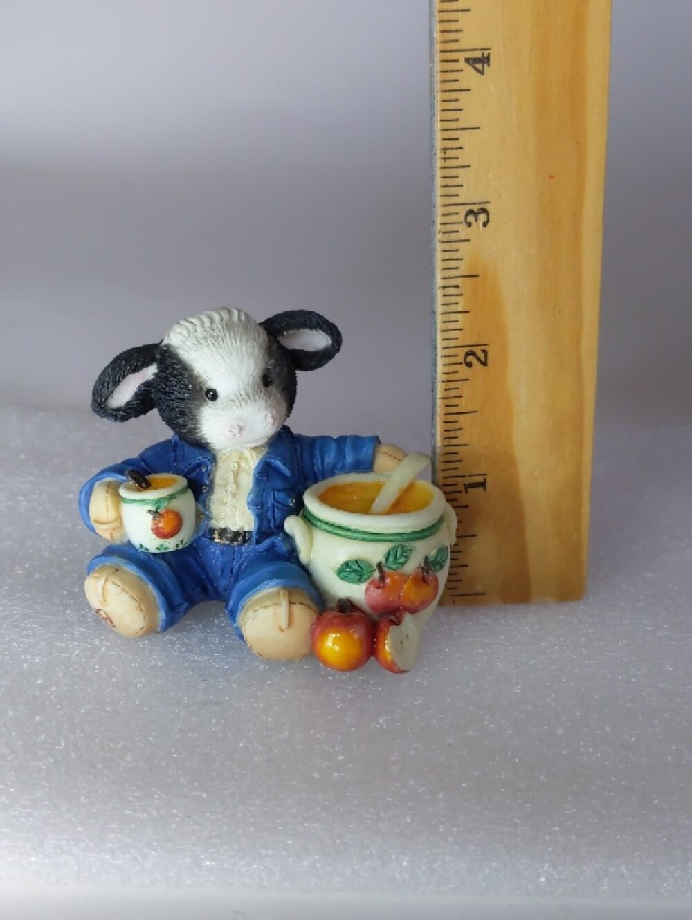 Enesco Mary's Moo Moos 'Sweet, Warm and Wonderful' Figurine - Picture 8 of 8